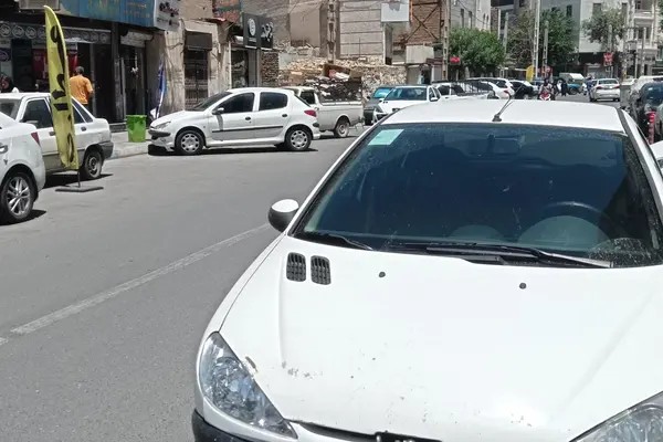پژو، 206