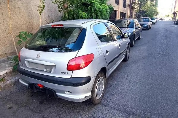 پژو، 206