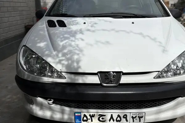 پژو، 206