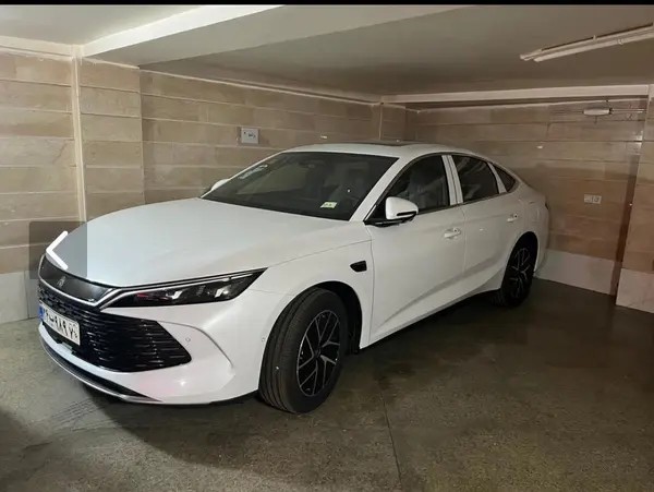 بی وای دی، چین ال DMi