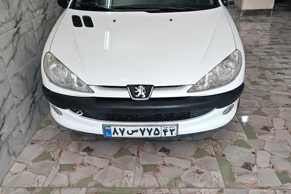 پژو، 206