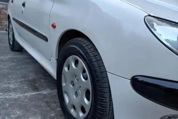پژو، 206