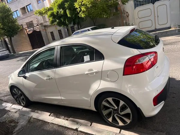 کیا، ریو هاچ بک