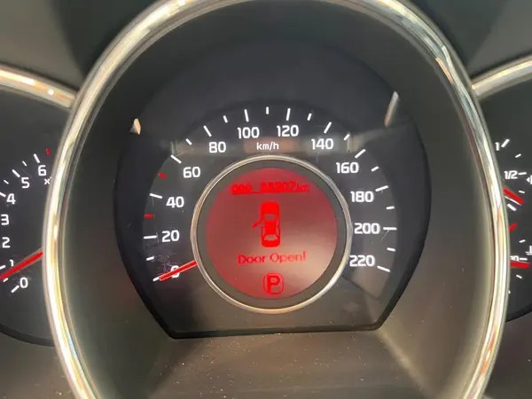 کیا، ریو هاچ بک