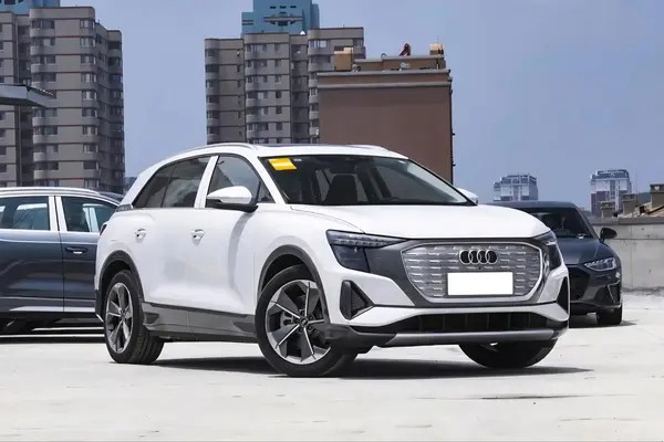 حواله آئودی، Q5 e-tron