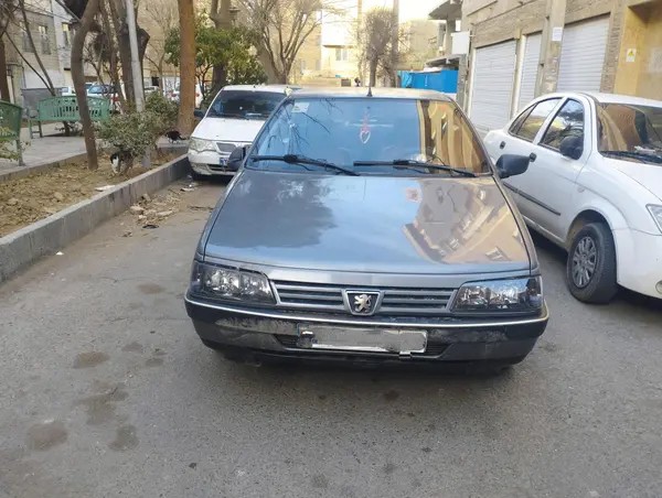 پژو، 405