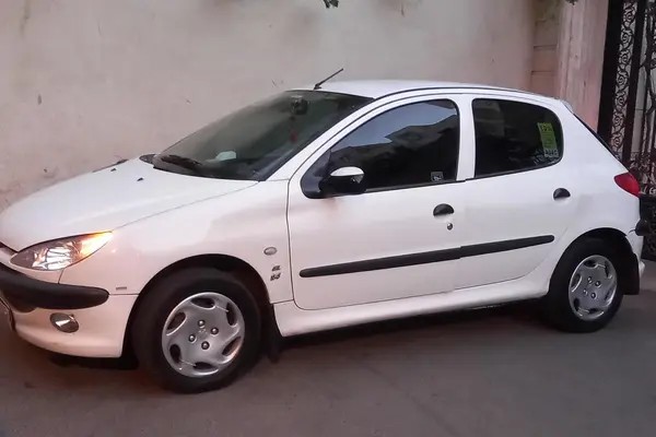 پژو، 206