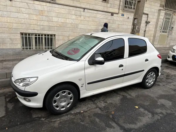 پژو، 206
