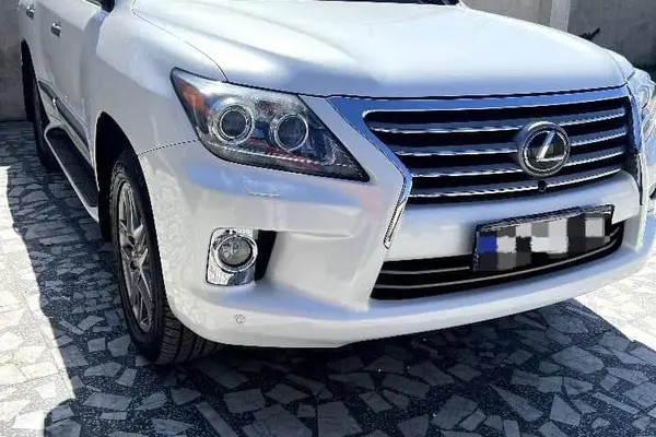 لکسوس، LX