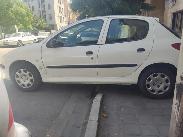 پژو، 206