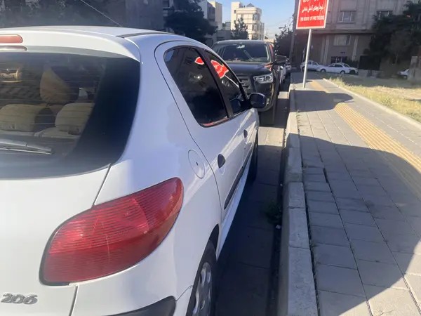 پژو، 206