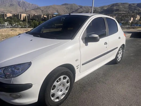 پژو، 206