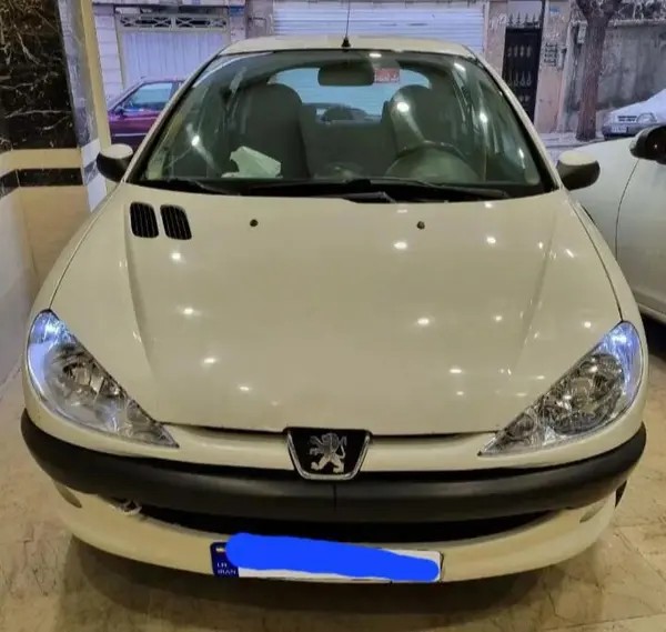 پژو، 206