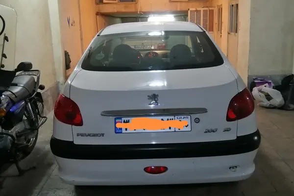 پژو، 206