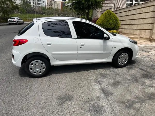 پژو، 207