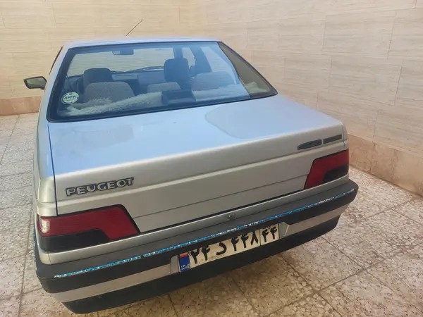 پژو، 405