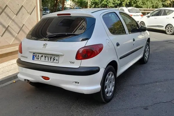 پژو، 206