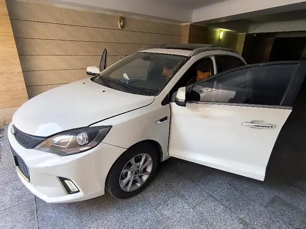 ام وی ام، 315هاچ بک