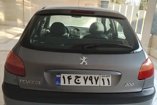 پژو، 206