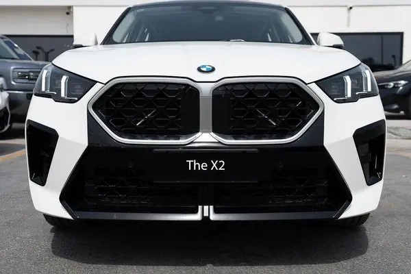 ب ام و، X2