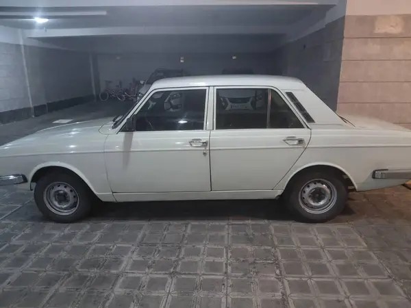 پیکان، سدان