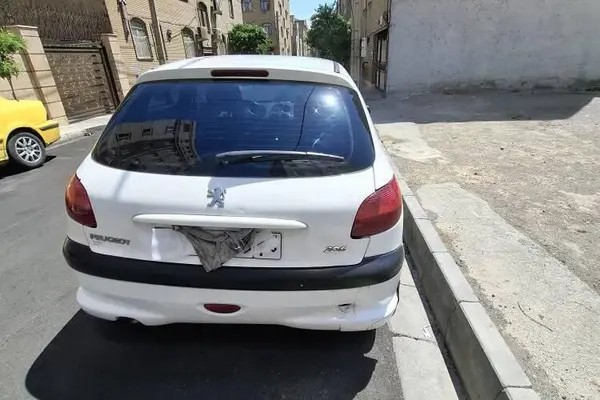 پژو، 206
