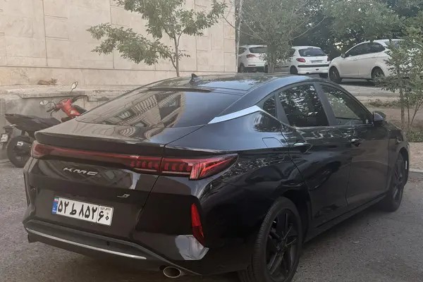 کی ام سی، J7