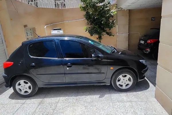 پژو، 206