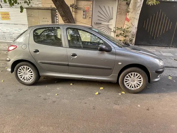 پژو، 206
