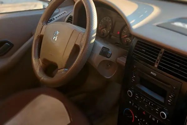 پژو، 405