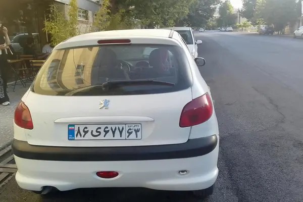 پژو، 206