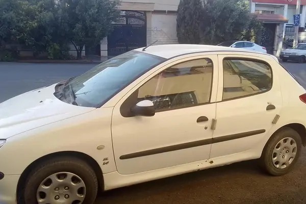 پژو، 206