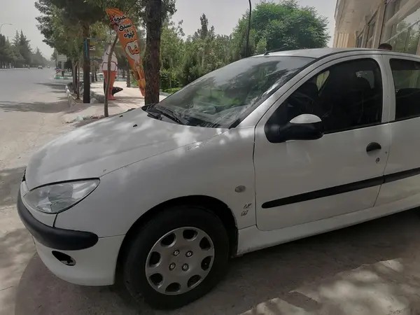 پژو، 206