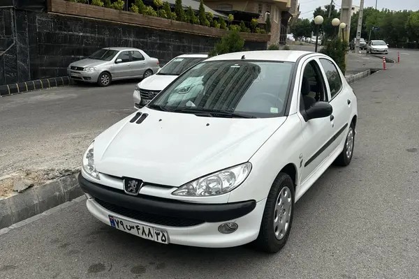 پژو، 206