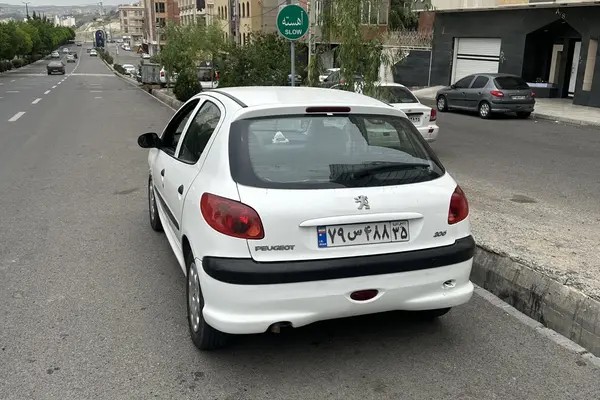 پژو، 206