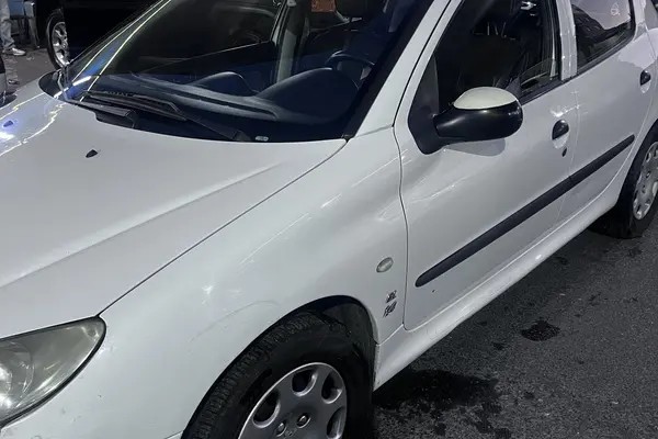 پژو، 206