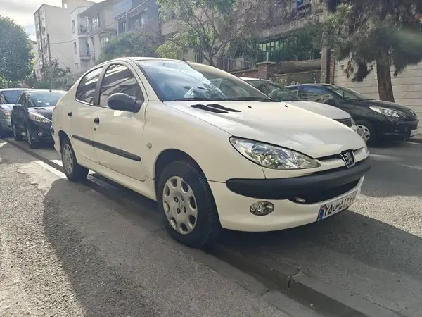 پژو، 206