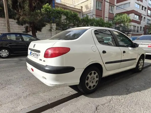 پژو، 206