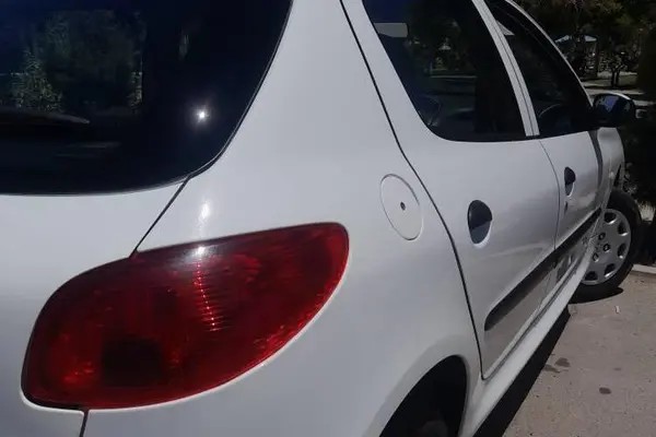 پژو، 206