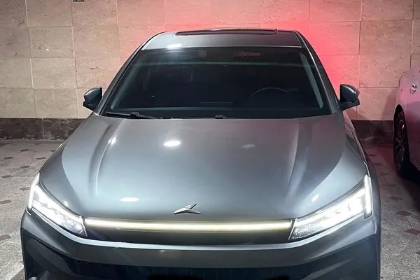 کی ام سی، J7