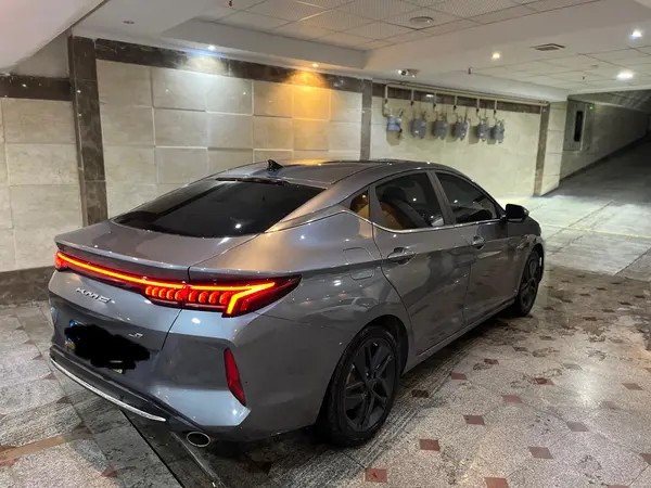کی ام سی، J7