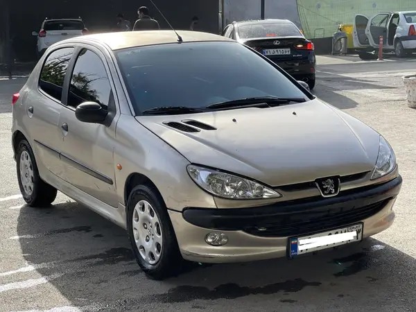 پژو، 206