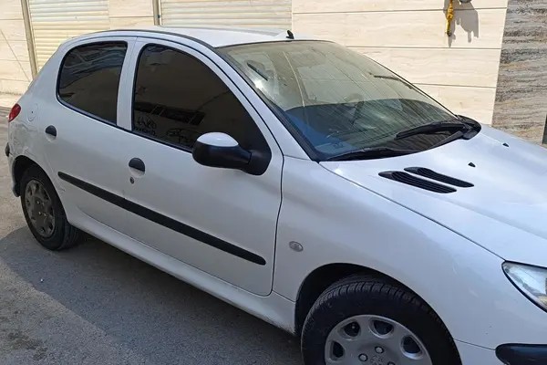 پژو، 206