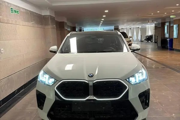 ب ام و، X2