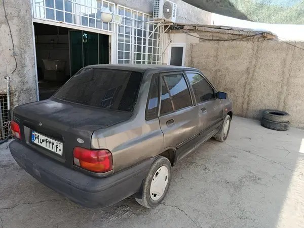 پراید، صندوق دار