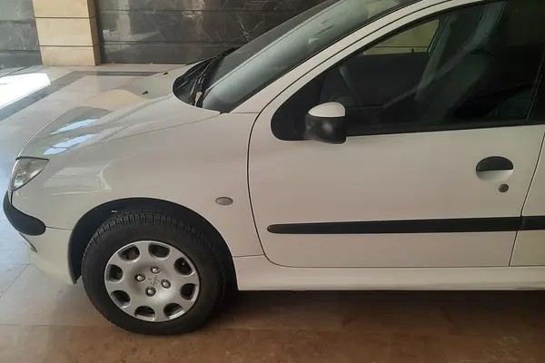 پژو، 206