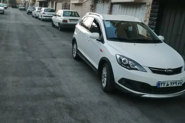 ام وی ام، 315هاچ بک