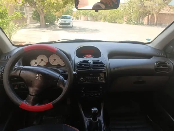 پژو، 206