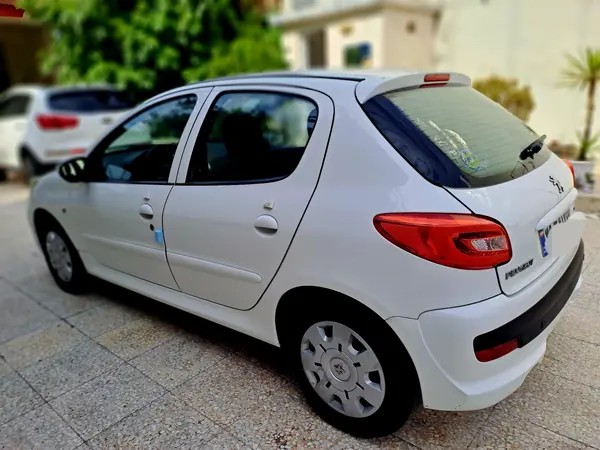 پژو، 207