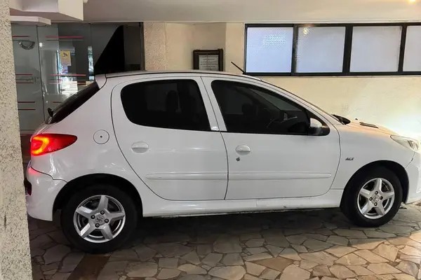 پژو، 207